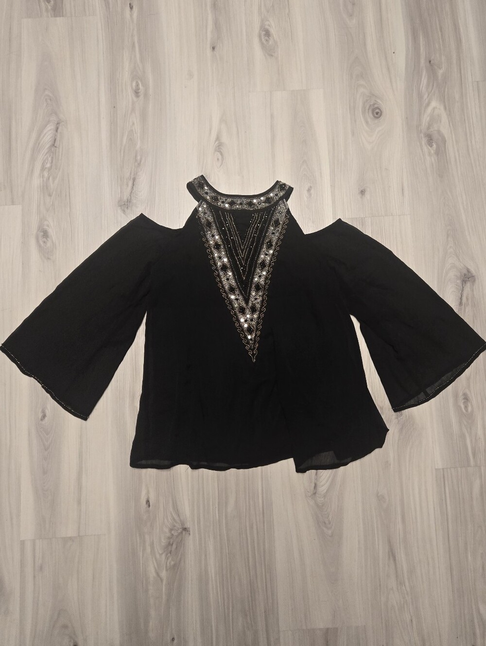 ​Masseys Black Beaded Cold Shoulder Bell Sleeve Blouse Top Size M Embellished
